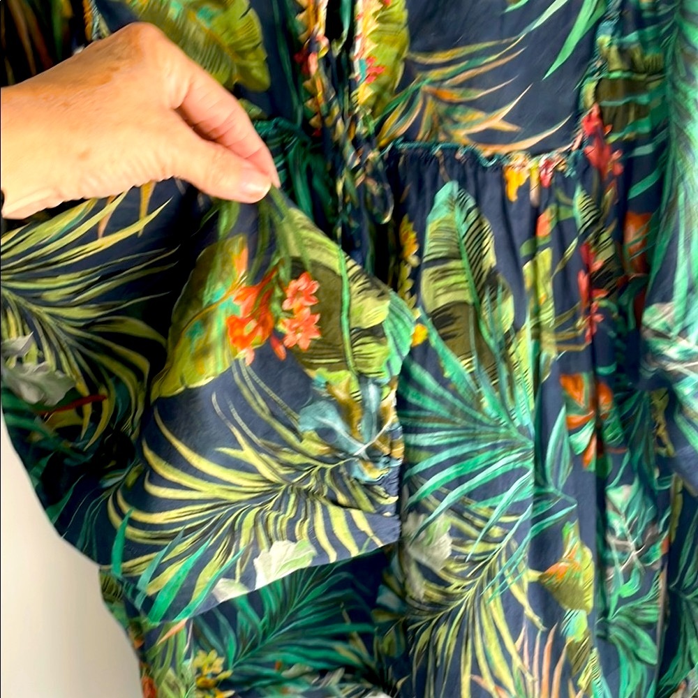 Johnny Was Women's Tropical Print Top - Green Sz Small. - Picture 7 of 10
